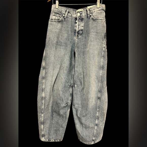 WE THE FREE WESTWARD DEMI BARREL JEAN Size 27S NWT